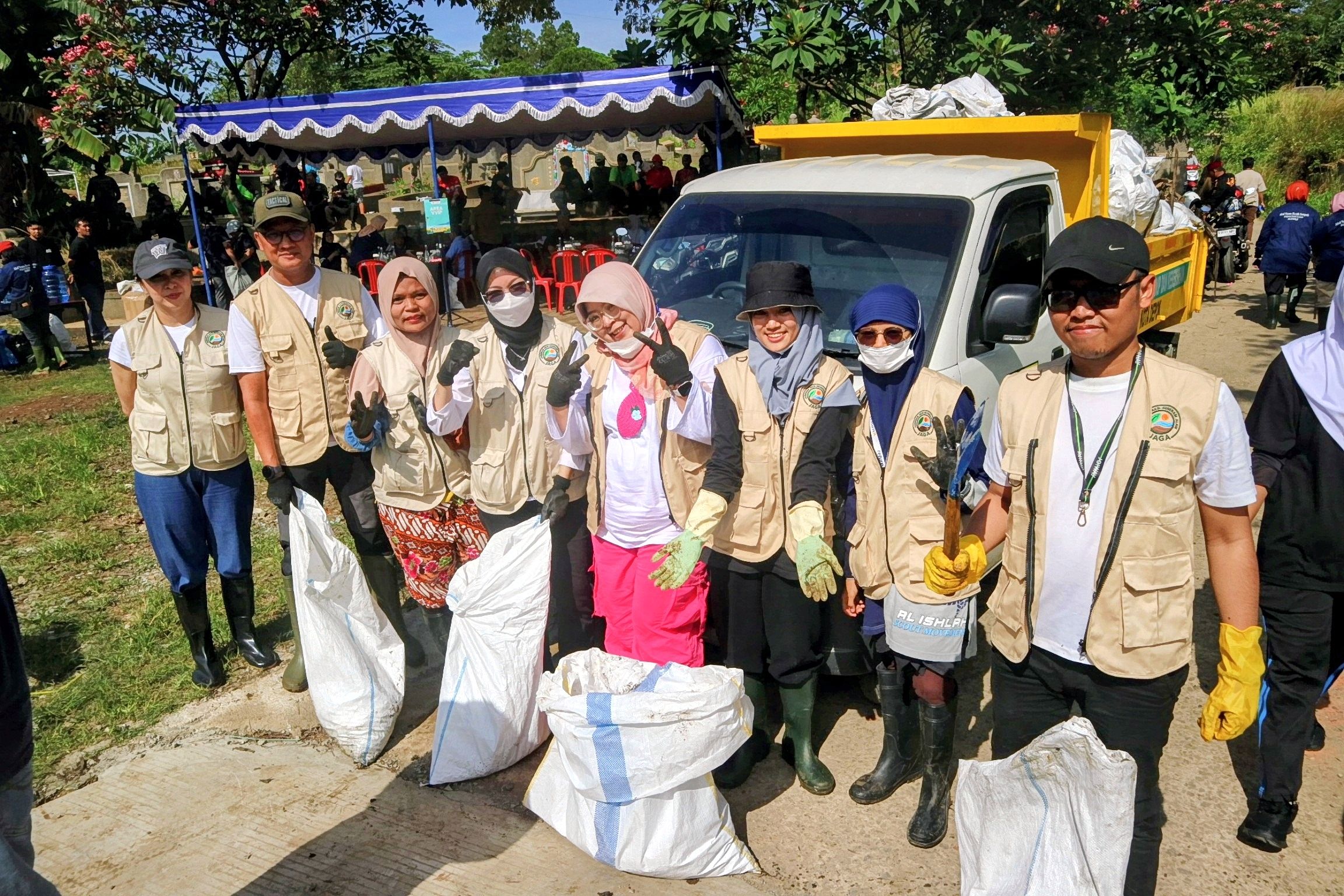 JAGA Indonesia Gelar Aksi Bersih Sungai Cipinang di Segmen 1